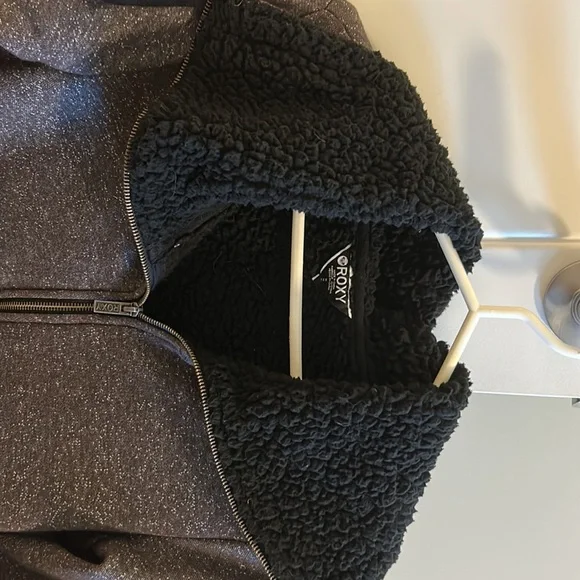 Roxy sweater - Picture 2 of 4